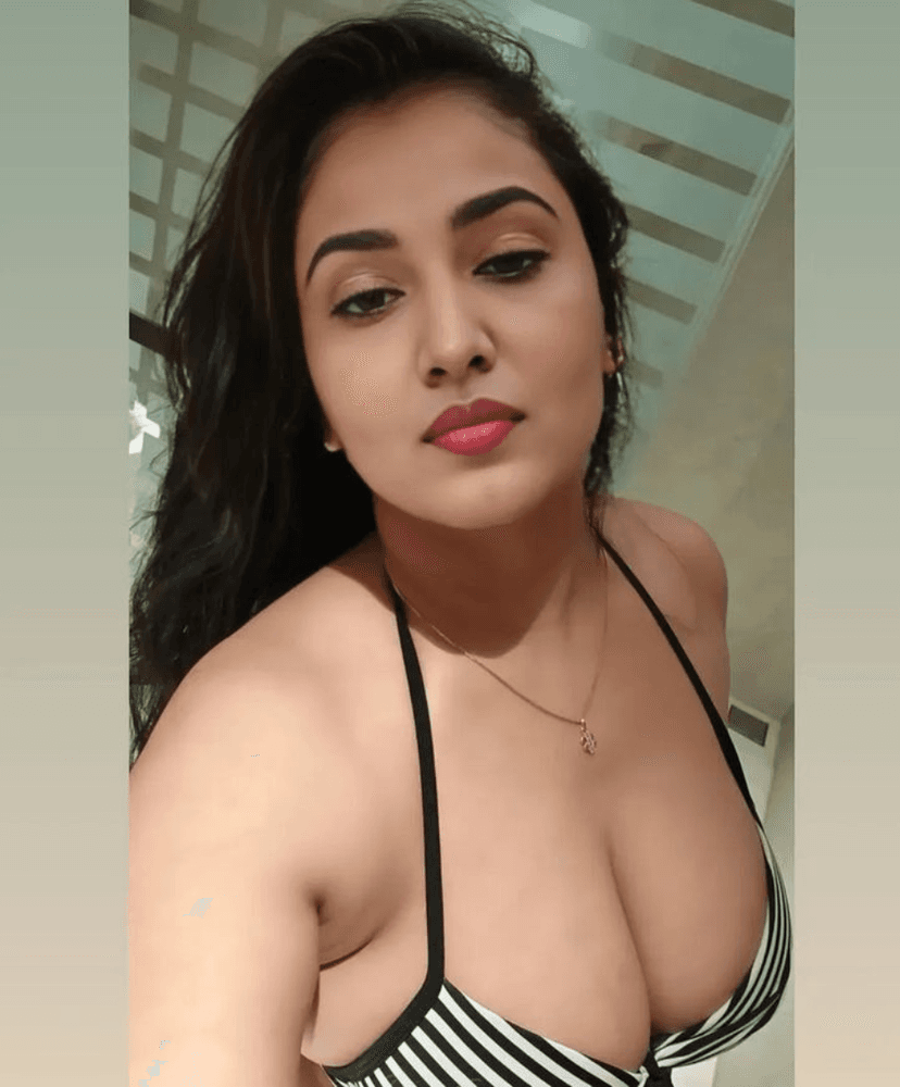 Call Girl in Barmer, Rajasthan - Hi Nisha sarma college girl independent 24 7 available